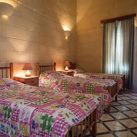 4 Bedroom Farmhouse With Private Pool In Island Of Gozo Διαμέρισμα *