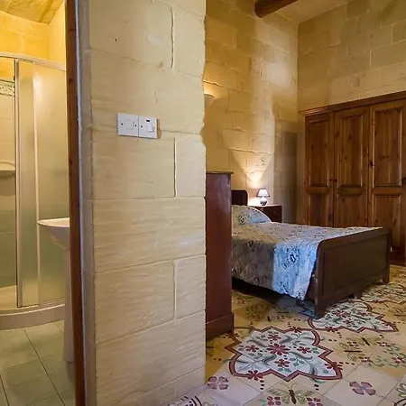 4 Bedroom Farmhouse With Private Pool In Island Of Gozo