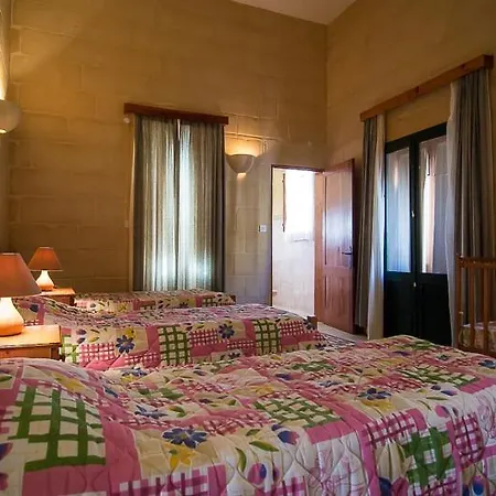 4 Bedroom Farmhouse With Private Pool In Island Of Gozo