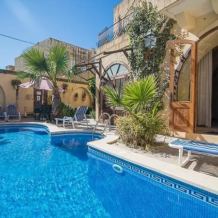 4 Bedroom Farmhouse With Private Pool In Island Of Gozo *